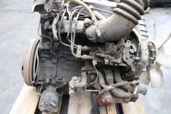 MOTEUR ISUZU MIDI 2.2D CODE 4FD1 - Vue 4